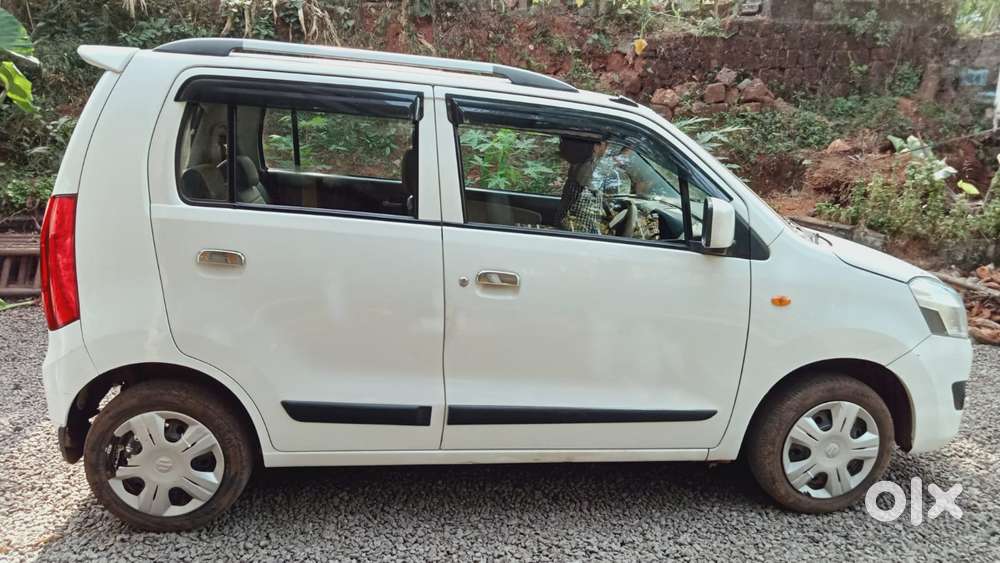 Maruti Suzuki Wagon R Vxi Amt, 2017, Petrol