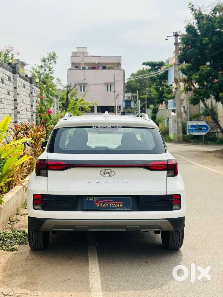 Hyundai Venue Sx Mt, 2025, Petrol