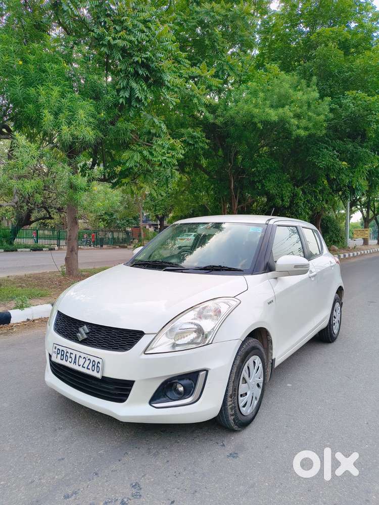 Maruti Suzuki Swift Vxi Optional, 2015, Petrol