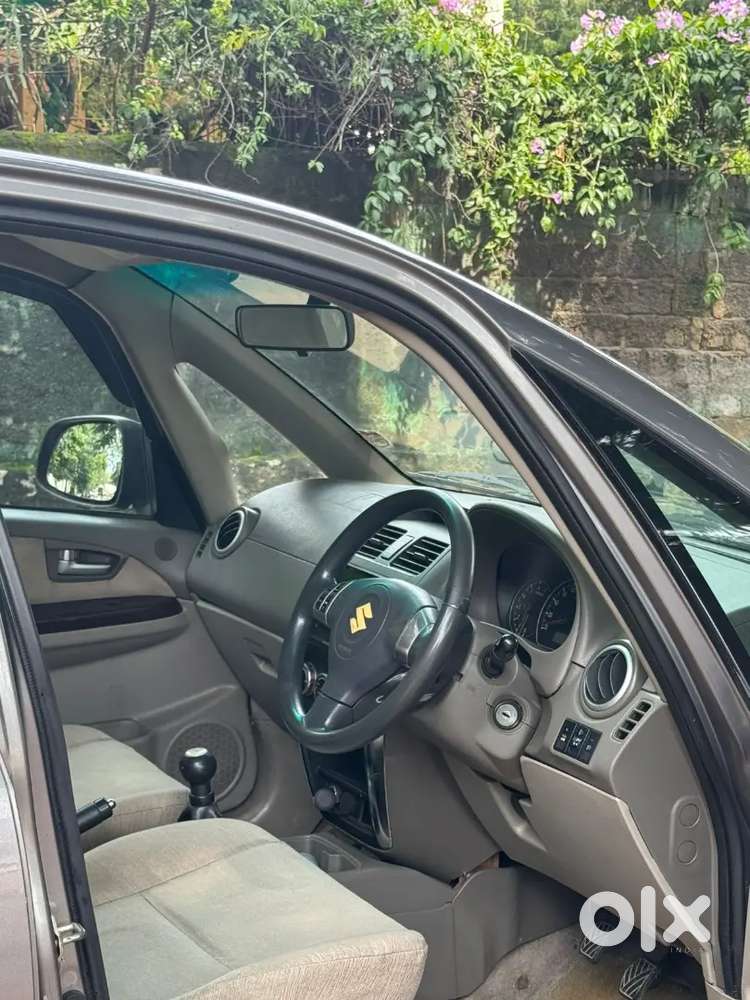 Maruthi Suzuki.  Swift Sx4