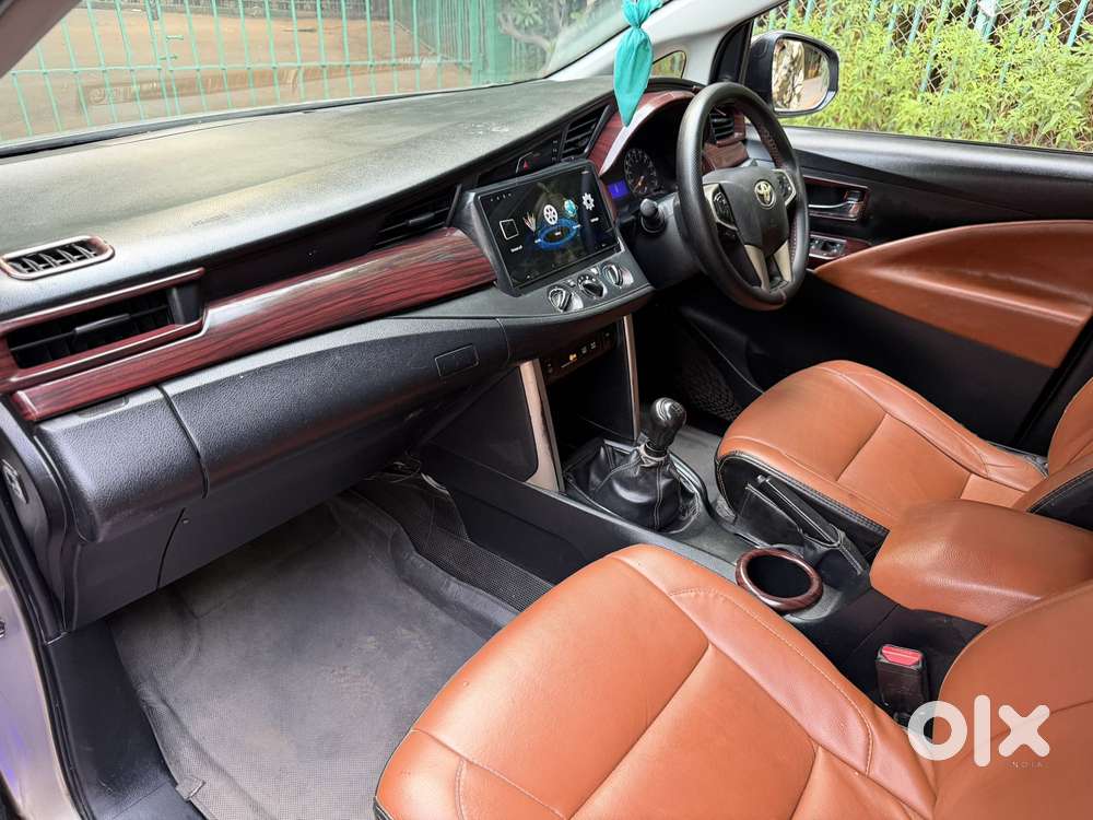 Toyota Innova Crysta 2.4 G Mt 8s, 2017, Diesel