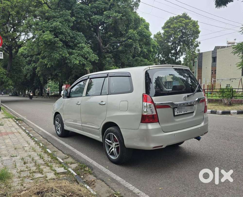 Toyota Innova 2.5 Gx 7 Seater Bs Iv, 2015, Diesel