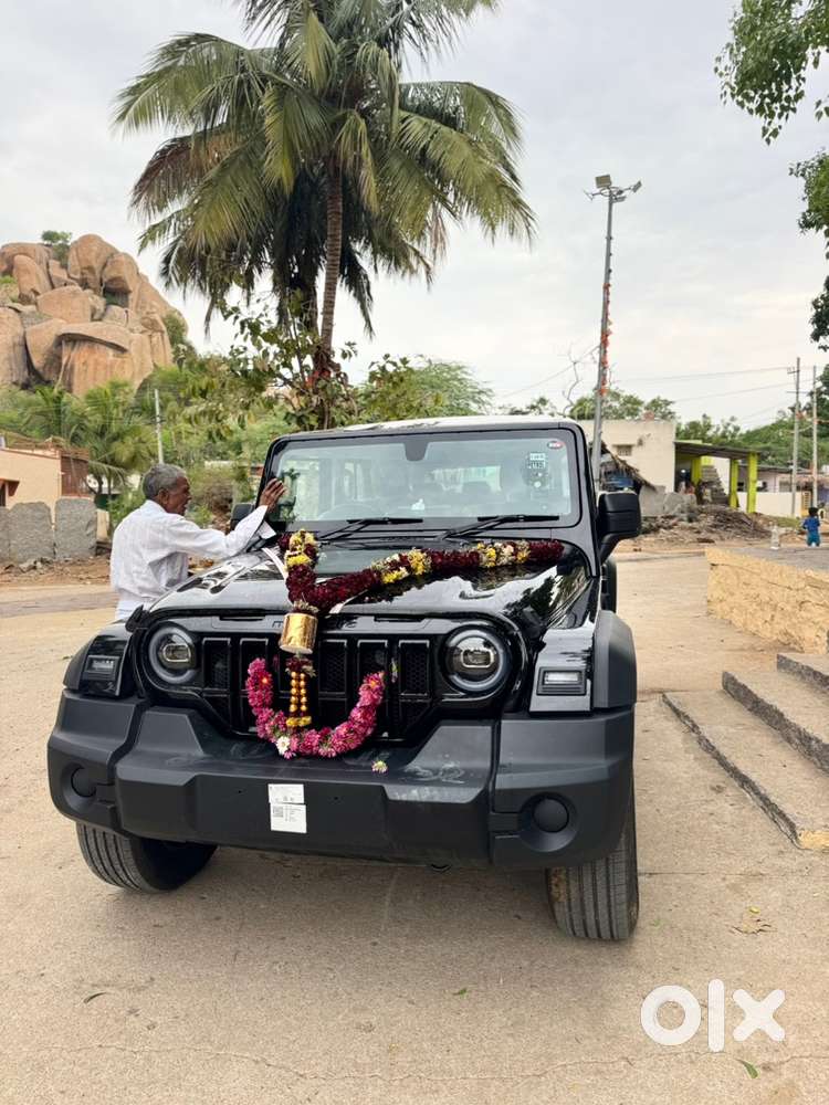 Mahindra Thar Roxx Petrol 2026