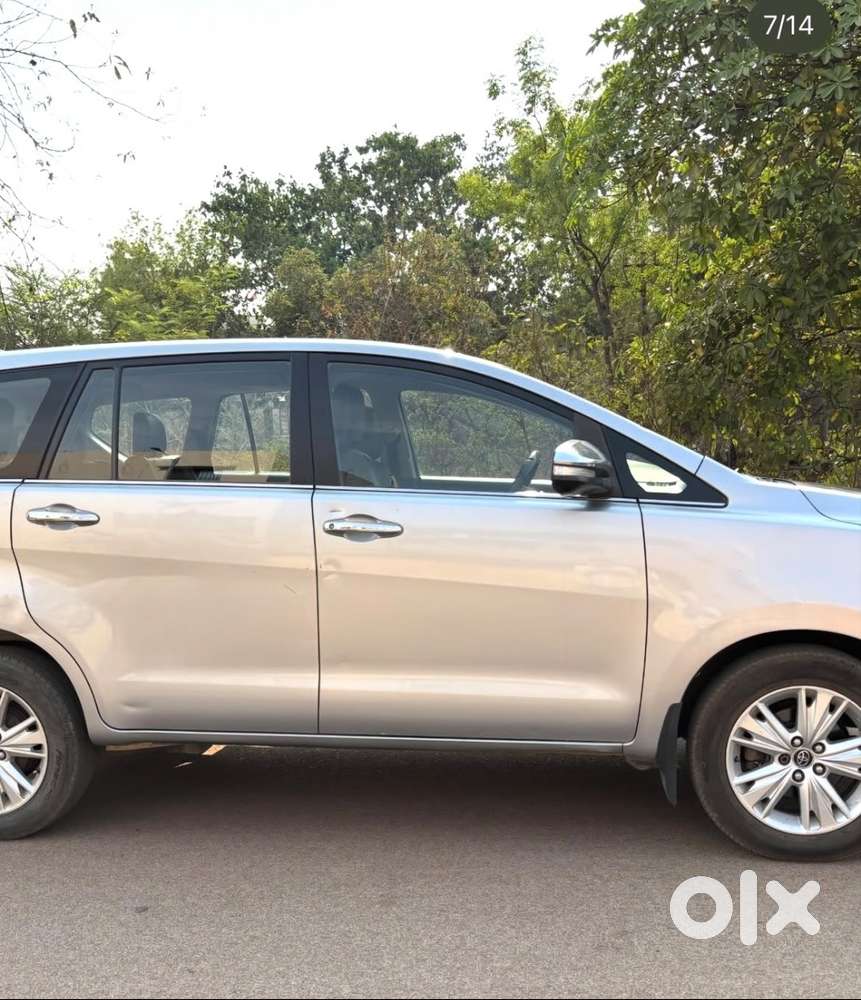 Toyota Innova Crysta 2016 Diesel 2-seater