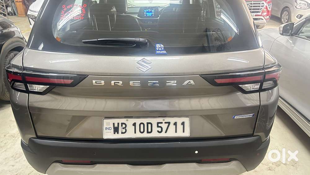 Maruti Suzuki Brezza 1.5 Zxi At Smart Hybrid, 2022, Petrol