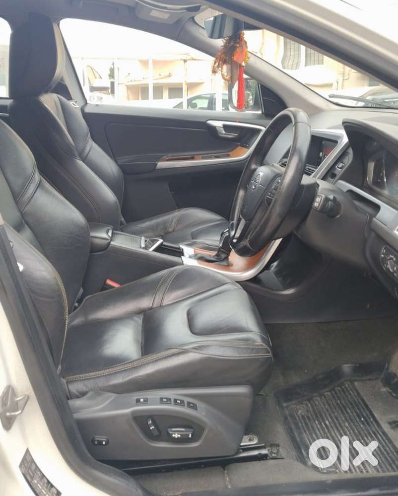 Volvo Xc60 D5 Awd Automatic, 2017, Diesel