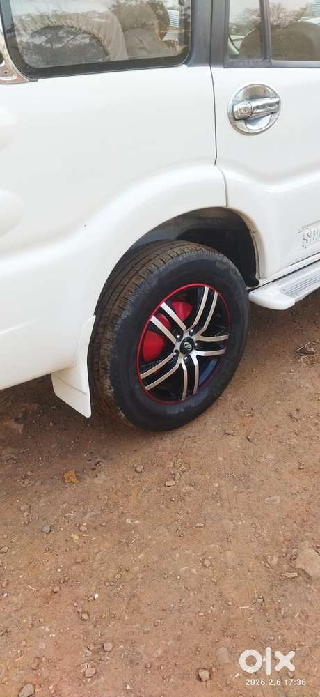 Mahindra Scorpio S4, 2016, Diesel
