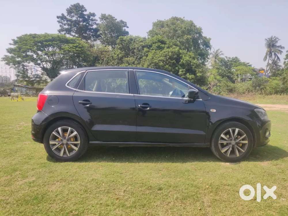 Volkswagen Polo Petrol Highline 1.2l, 2015, Petrol