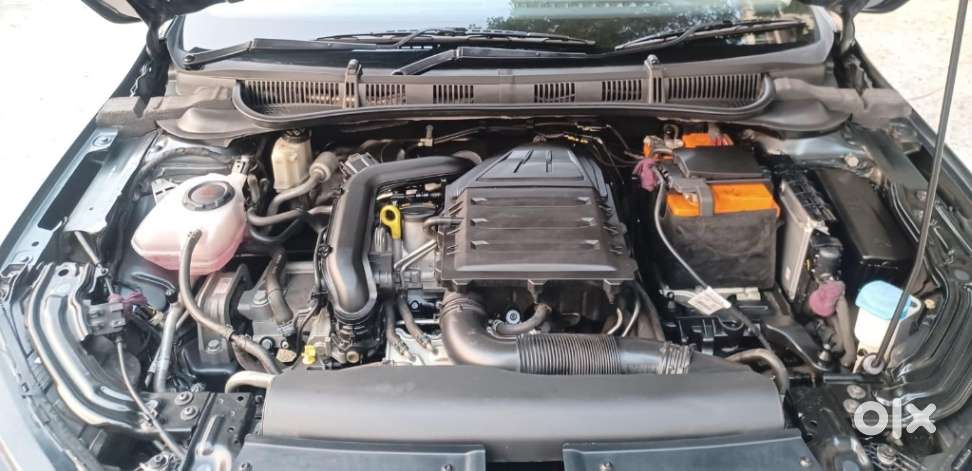 Skoda Slavia Ambition 1.0l Tsi At, 2022, Petrol