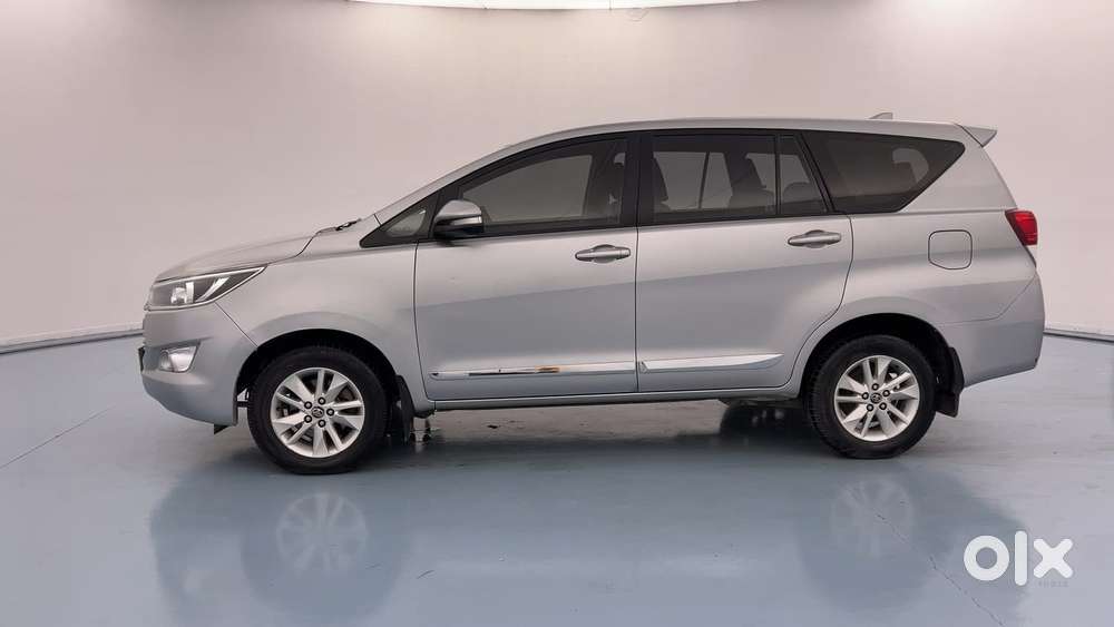 Toyota Innova Crysta [2016-2020] 2.4 Gx At 8 Str, 2016, Diesel