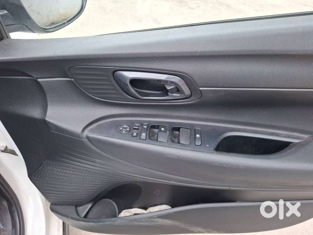 Hyundai New I20 1.5 Sportz Mt, 2023, Petrol