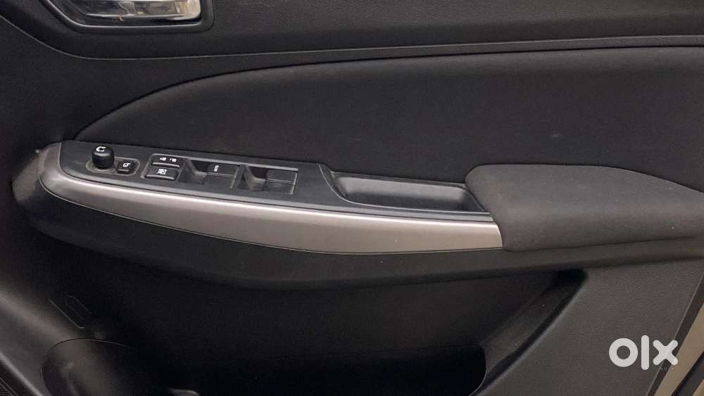 Maruti Suzuki Swift 2018 Amt Zxi, 2022, Petrol