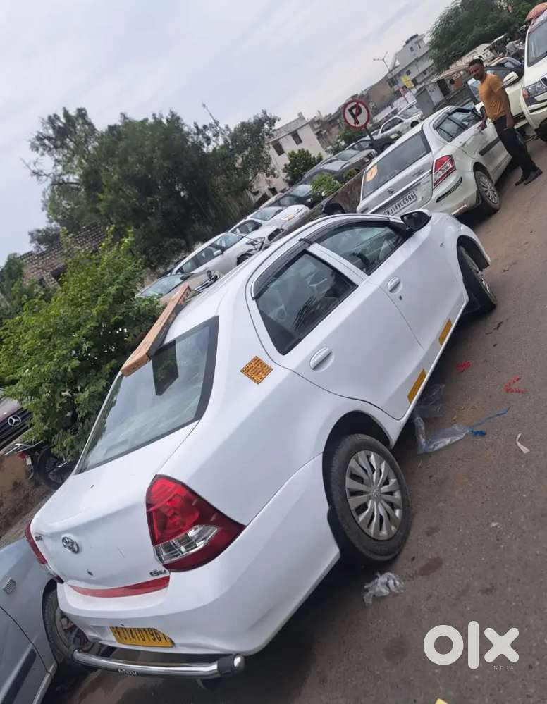 इंटीरियर नीट एंड क्लीन एक्सटीरियर फुल फ्रेस कंडीशन
