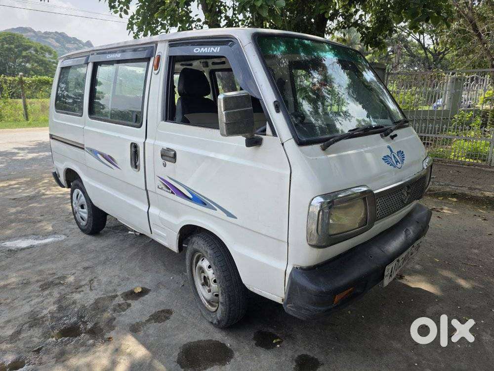 Maruti Suzuki Omni 8 Seater Bsiv, 2015, Petrol