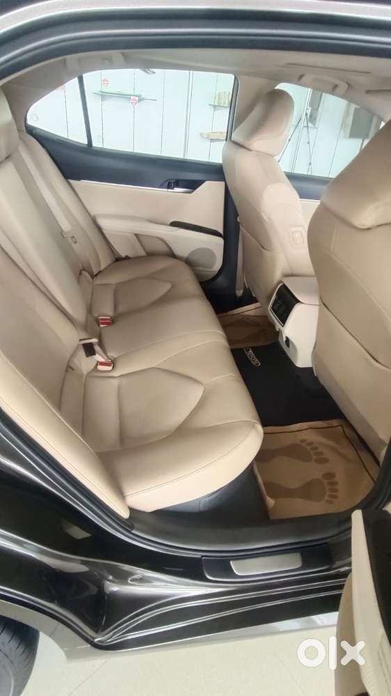 Toyota Camry Hybrid, 2023, Cng & Hybrids