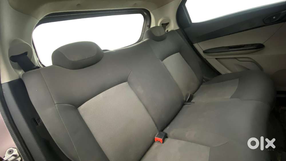 Tata Tiago 1.2 Revotron Xm, 2018, Petrol