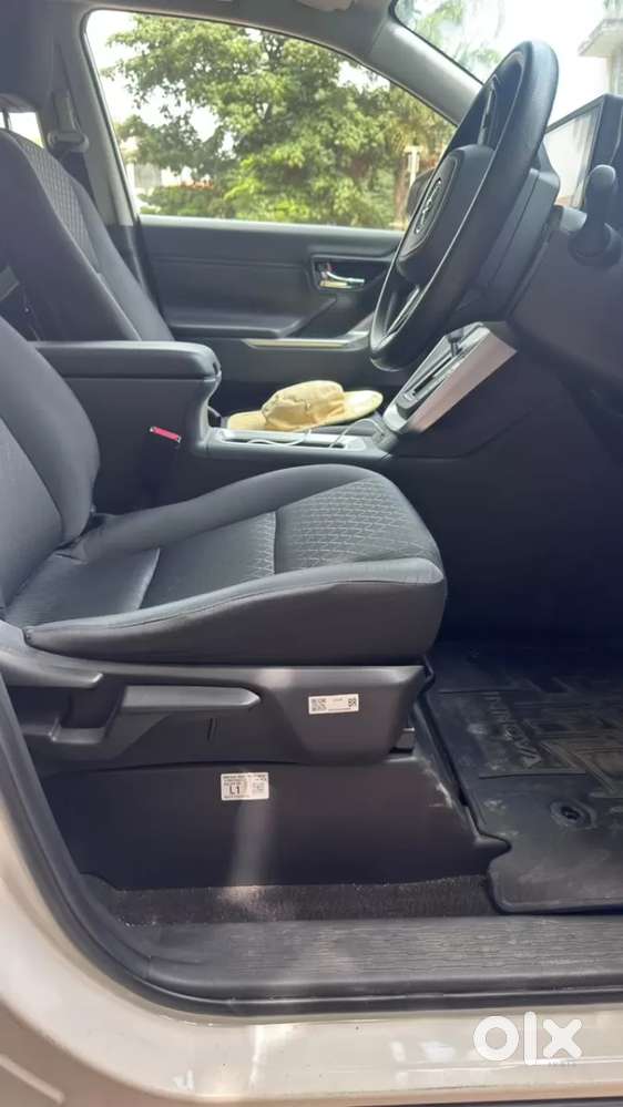 Toyota Innova Hycross 2.0 Gx 8 Str, 2024, Petrol