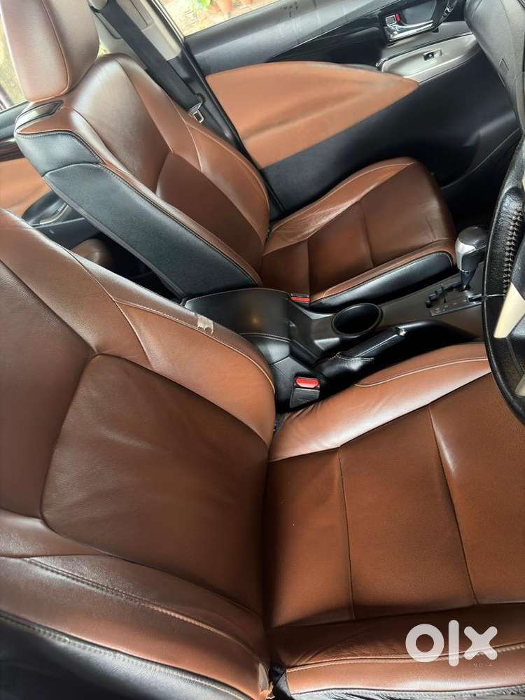 Toyota Innova Crysta 2.8 Z At 2016 Diesel Well Maintained