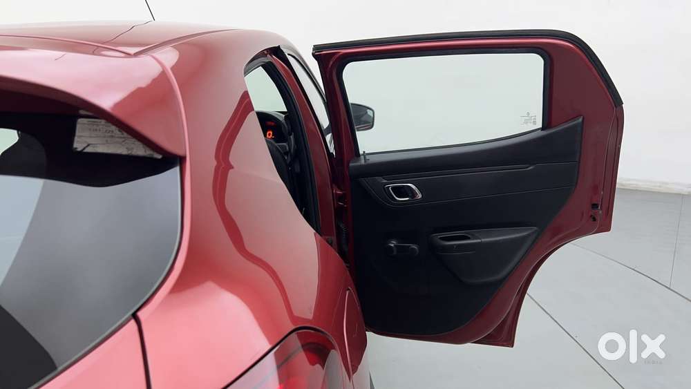 Renault Kwid 2019-ongoing 1.0 Rxt Amt (o), 2018, Petrol