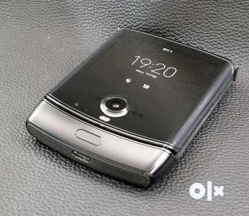 Motorola Razr (Black, 128 GB)