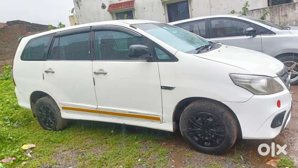 Toyota Innova 2011