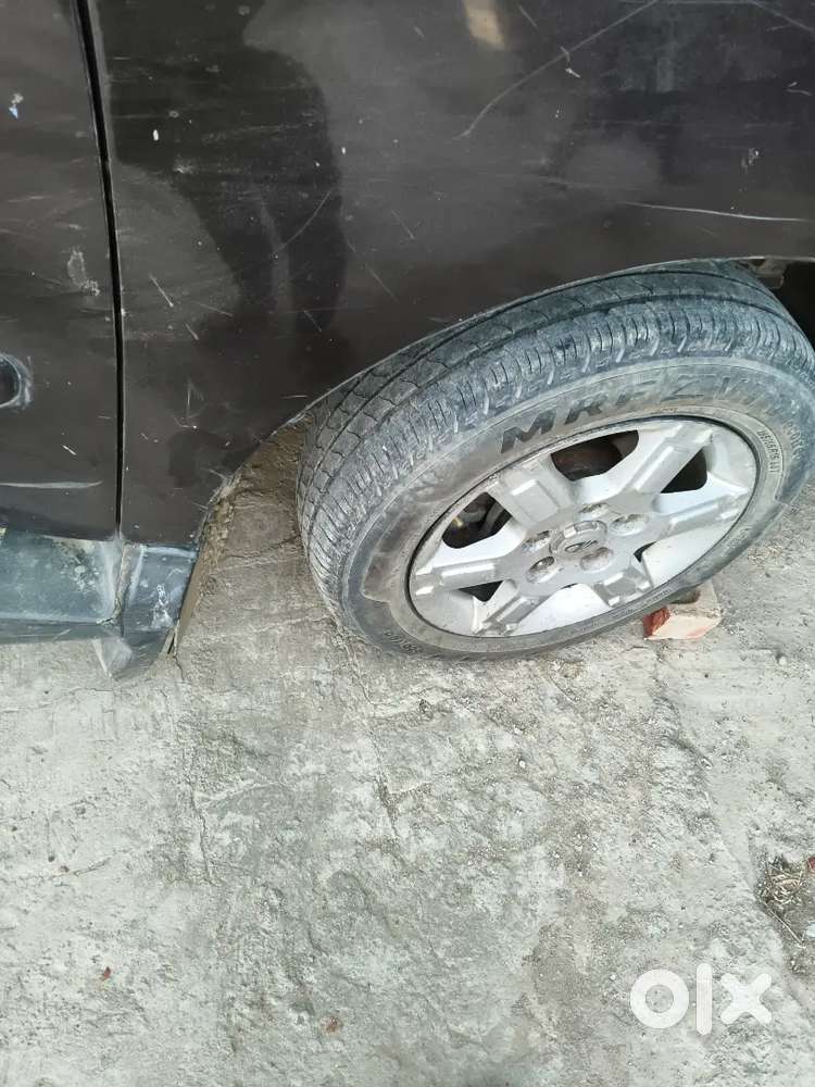 Mahindra Quanto 1.5 C8 2013