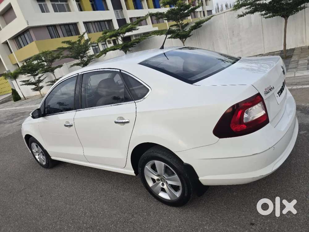 Skoda Rapid 1.6 Mpi Ambition, 2019, Petrol