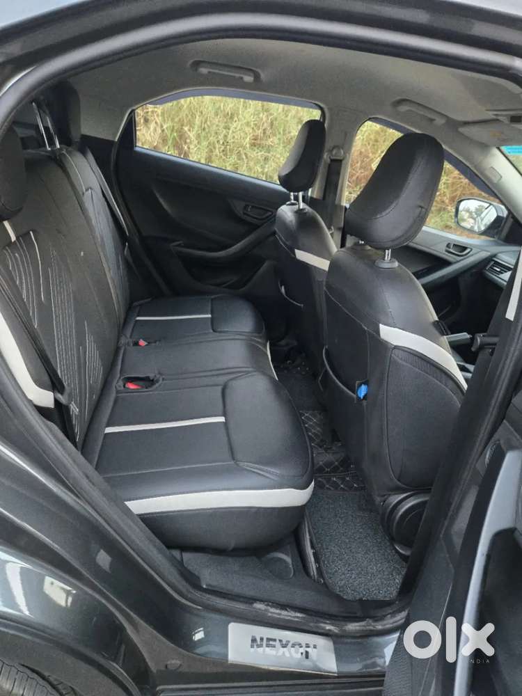 Tata Nexon, 2025, Petrol
