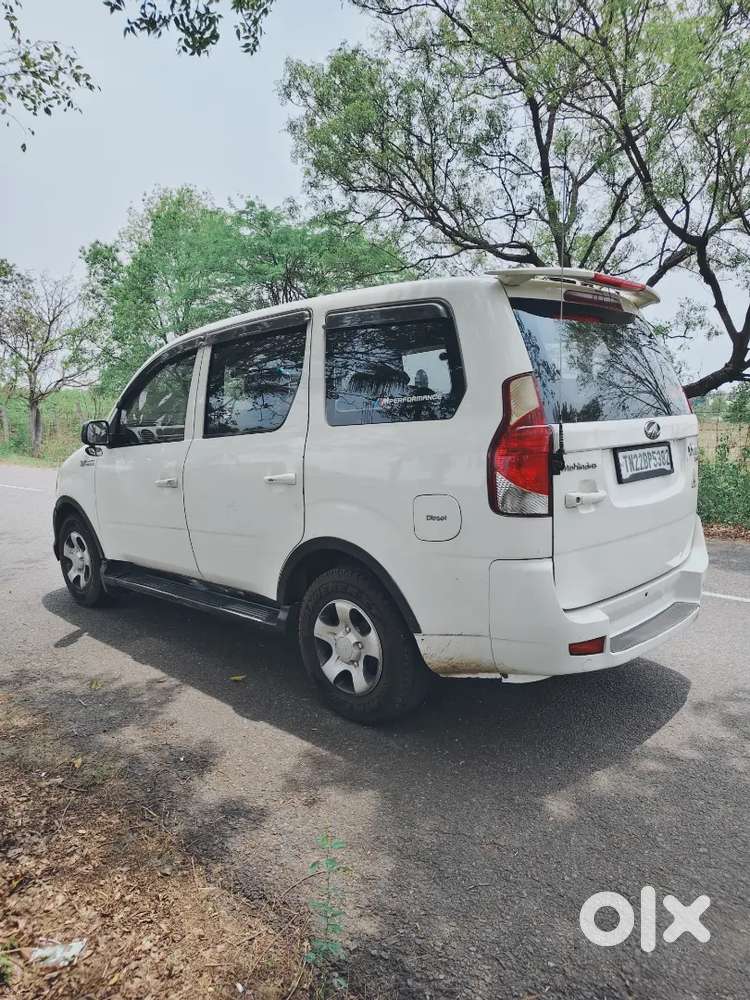 Mahindra Xylo 2011