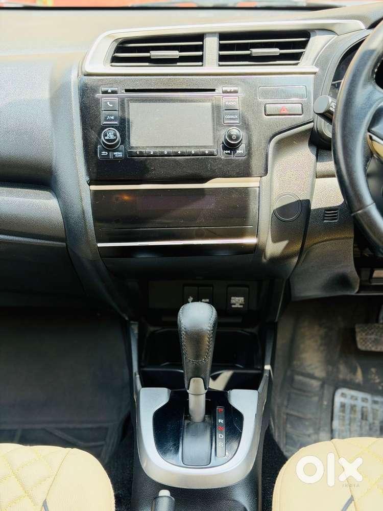 Honda Jazz V Cvt, 2017, Cng & Hybrids