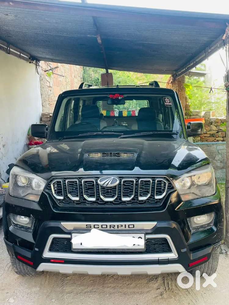 Mahindra Scorpio  S10 2016 नवम्बर