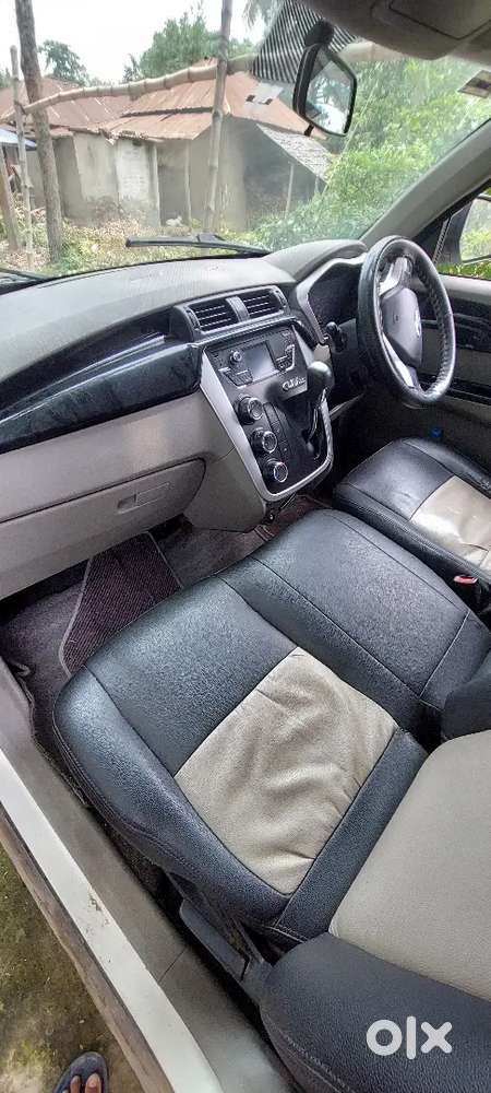 Mahindra Kuv 100 Petrol 2016