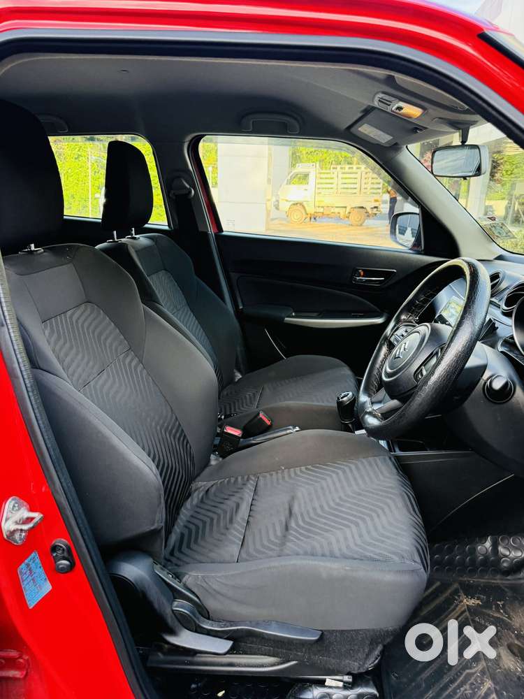 Maruti Suzuki Swift Vvt Zxi, 2018, Petrol