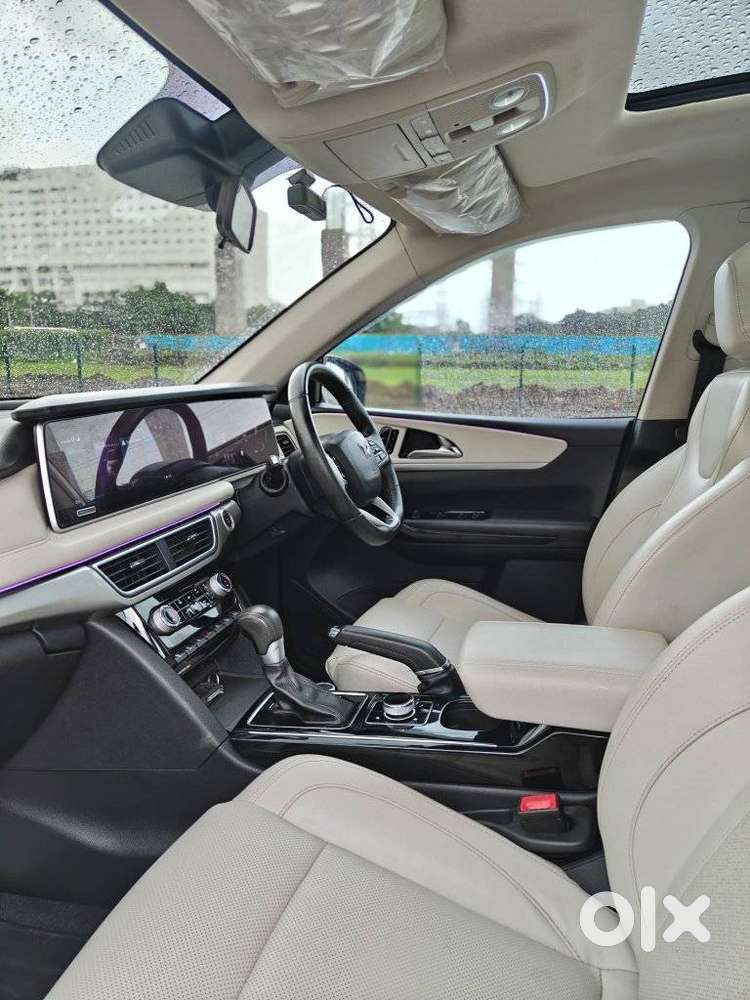 Mahindra Xuv700 2.2 Ax 7 Diesel At Str, 2024, Diesel