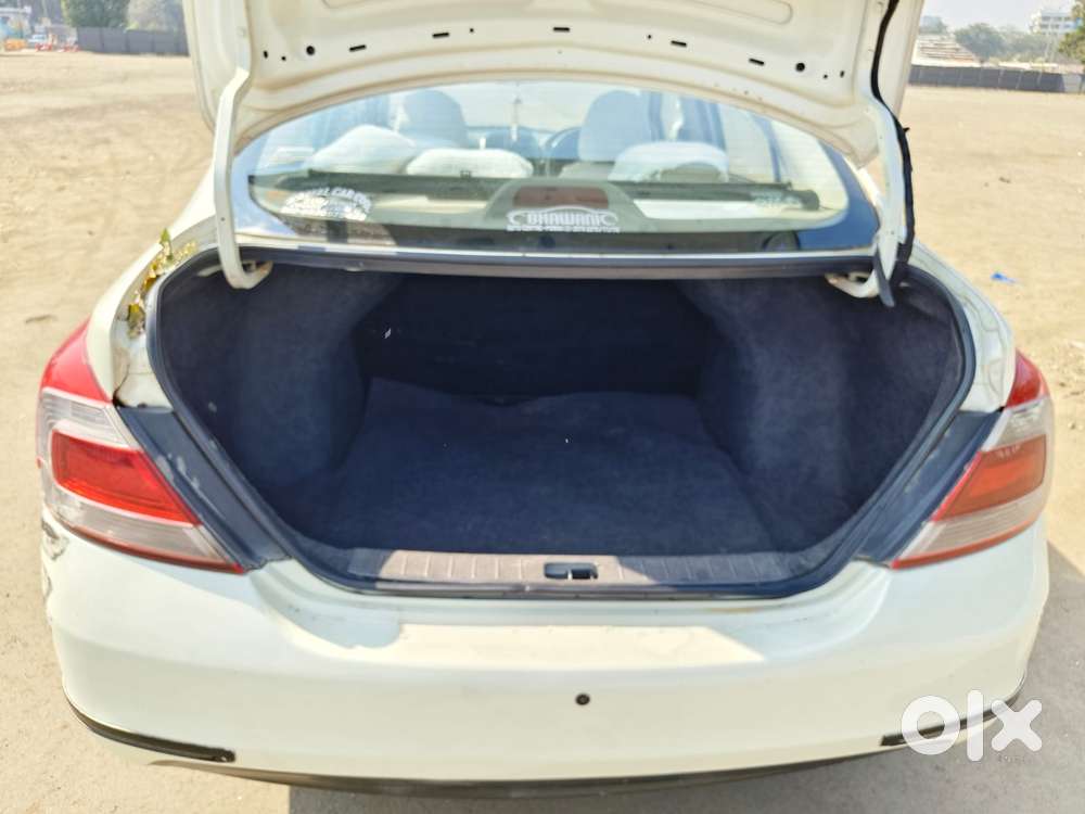 Renault Scala Rxl Petrol, 2014, Petrol