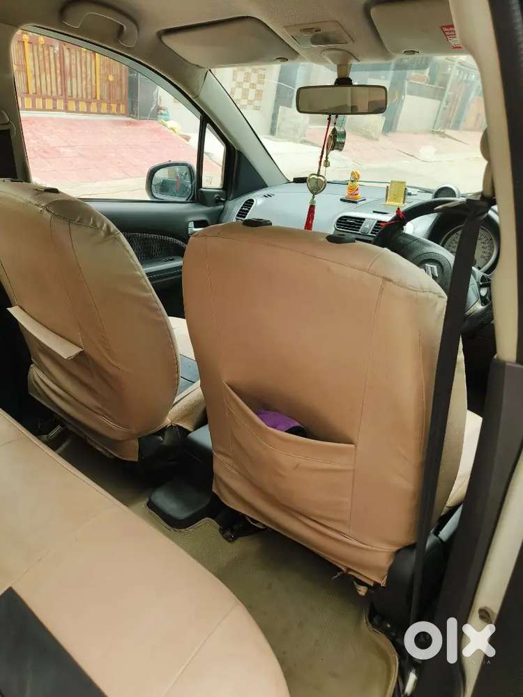 Saf H Gadi. 4 Alloy, All Power Window, Badiya Music System Hai.