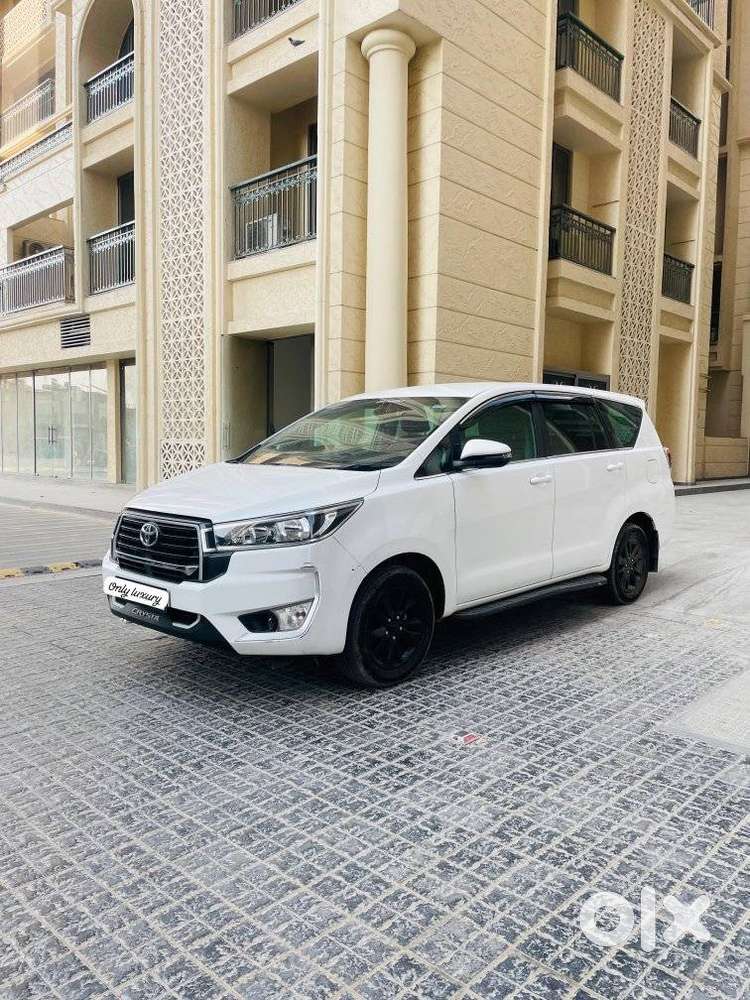 Toyota Innova Crysta 2.4 G Plus Mt 7 Str, 2023, Diesel