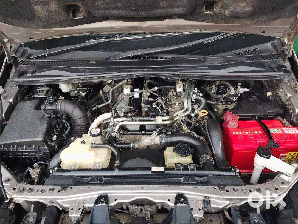 Toyota Innova Crysta 2.4 G Plus Mt 8 Str, 2017, Diesel