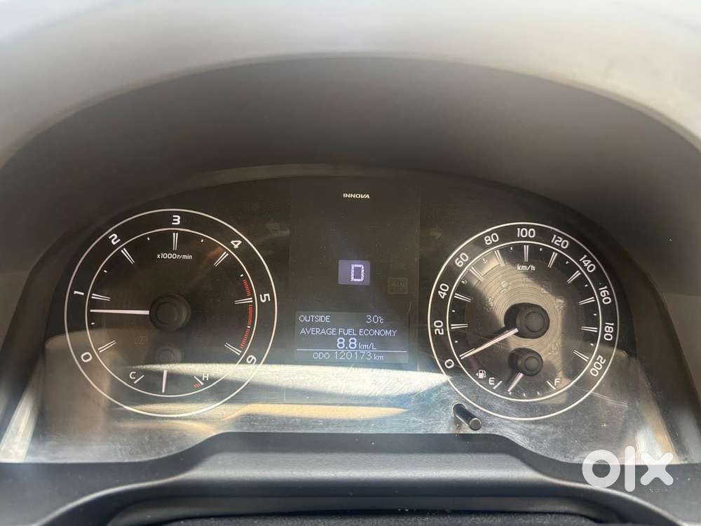 Toyota Innova Crysta 2.8 Gx At, 2017, Diesel