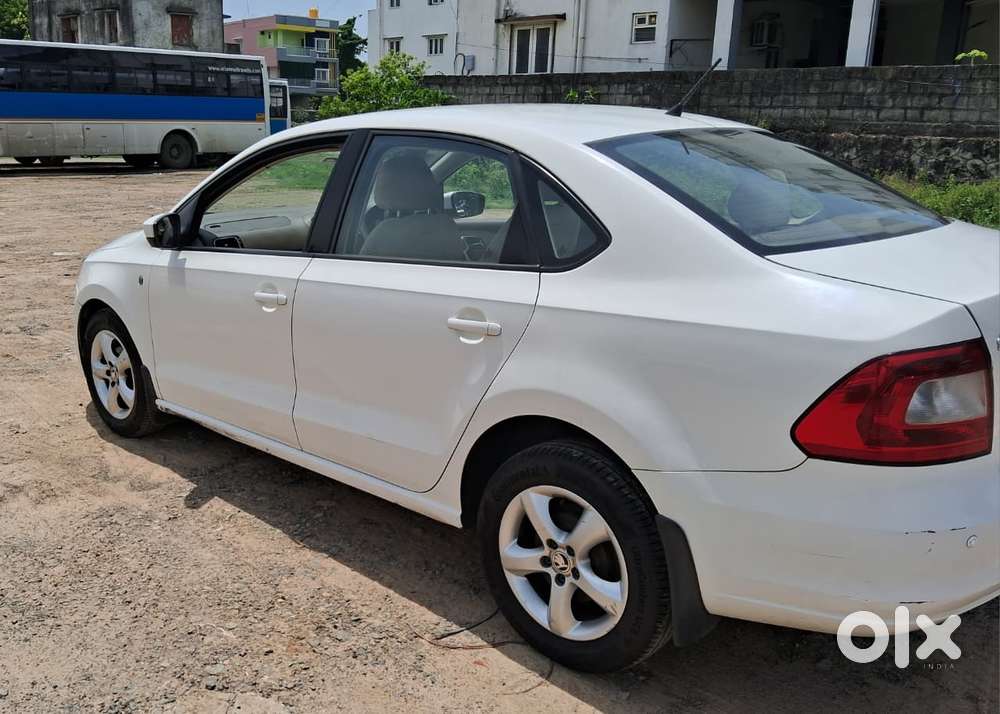 Skoda Rapid 1.6 Tdi Elegance, 2013, Diesel