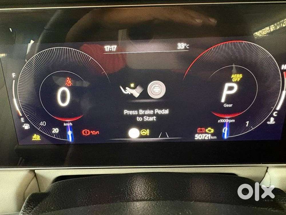 Mahindra Xuv700 2.2 Ax 7 Diesel At Luxury Pack Str Awd, 2023, Diesel