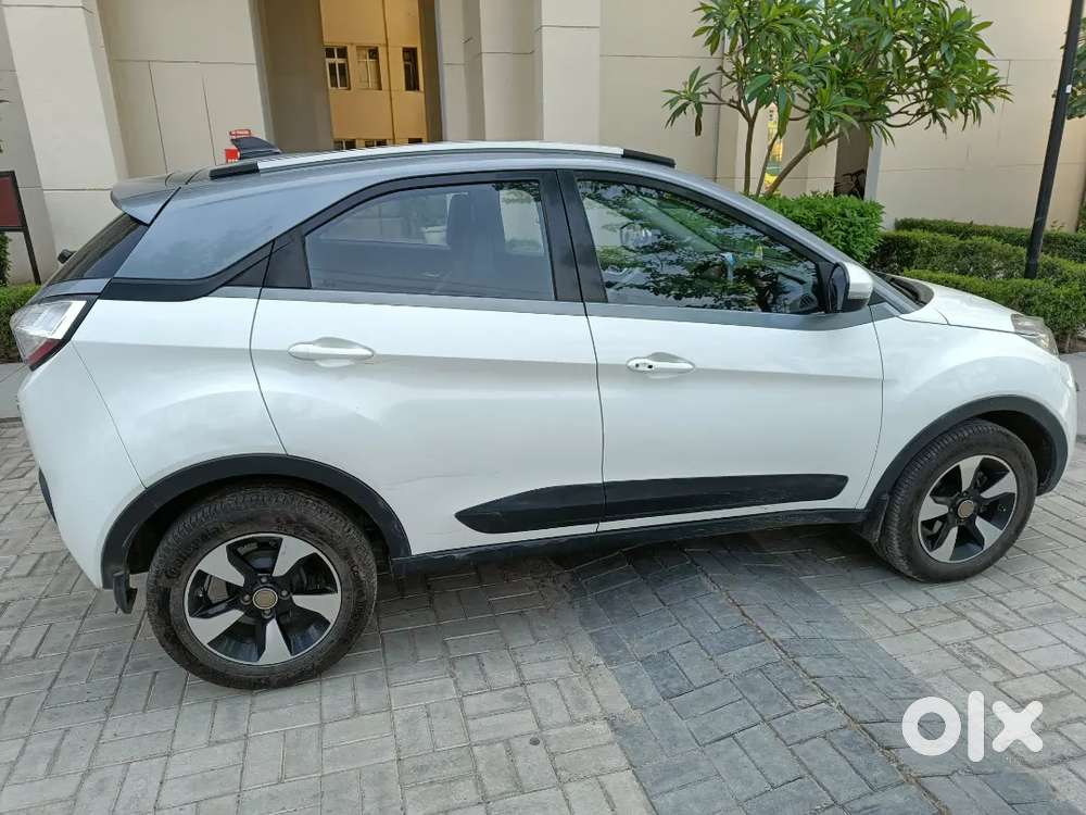 Tata Nexon Diesel Xza+ Dual Tone