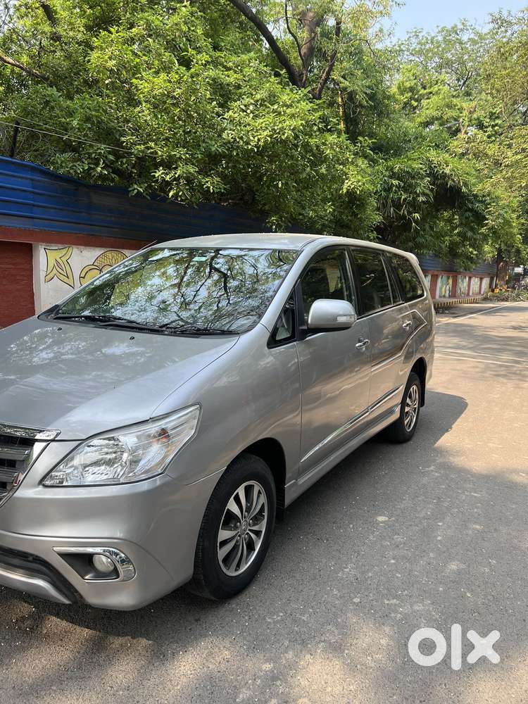Toyota Innova 2.5 Zx 7 Str Bs-iv, 2015, Diesel