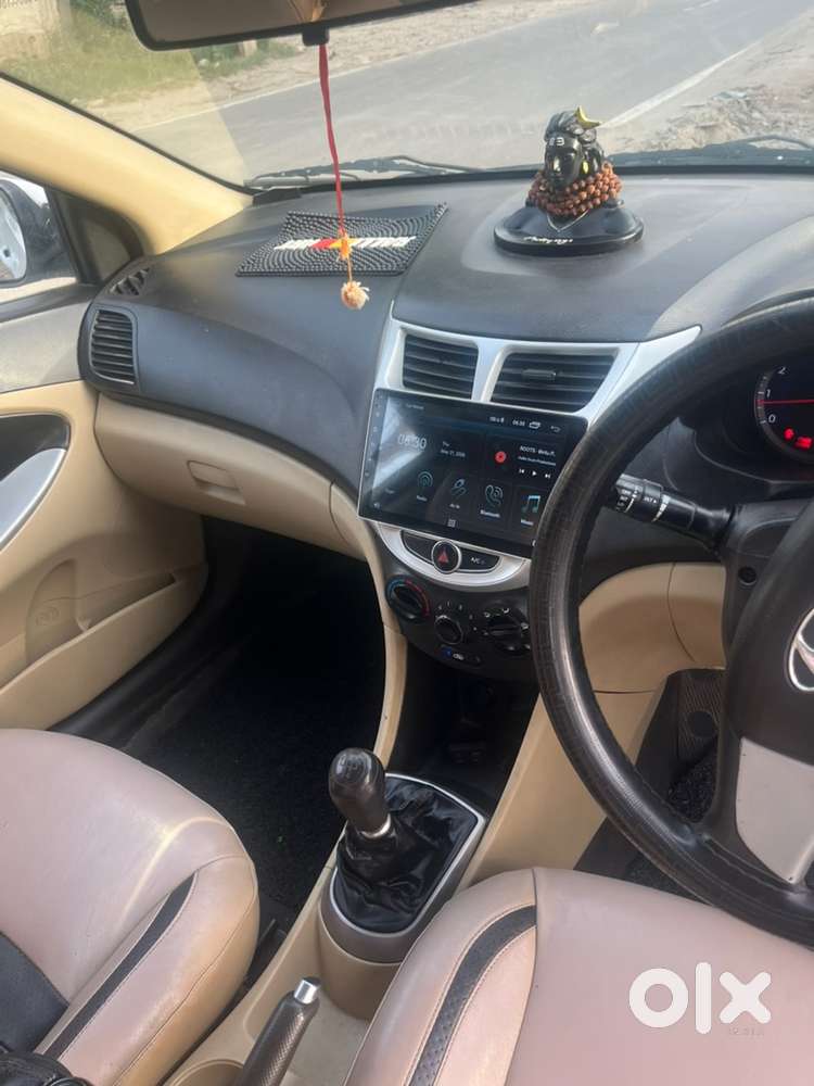 Hyundai Verna Petrol Manual 2015 Excellent Condition All Ok No Any Pro