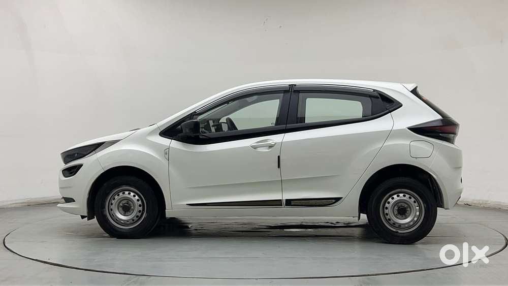 Tata Altroz 1.2 Xe, 2022, Petrol