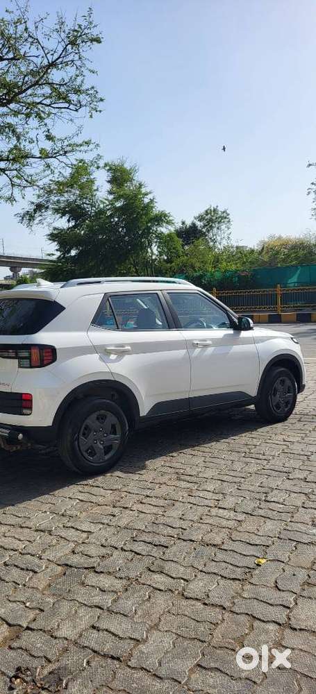 Hyundai Venue S (o) 1.2 Petrol Knight Edition, 2025, Petrol