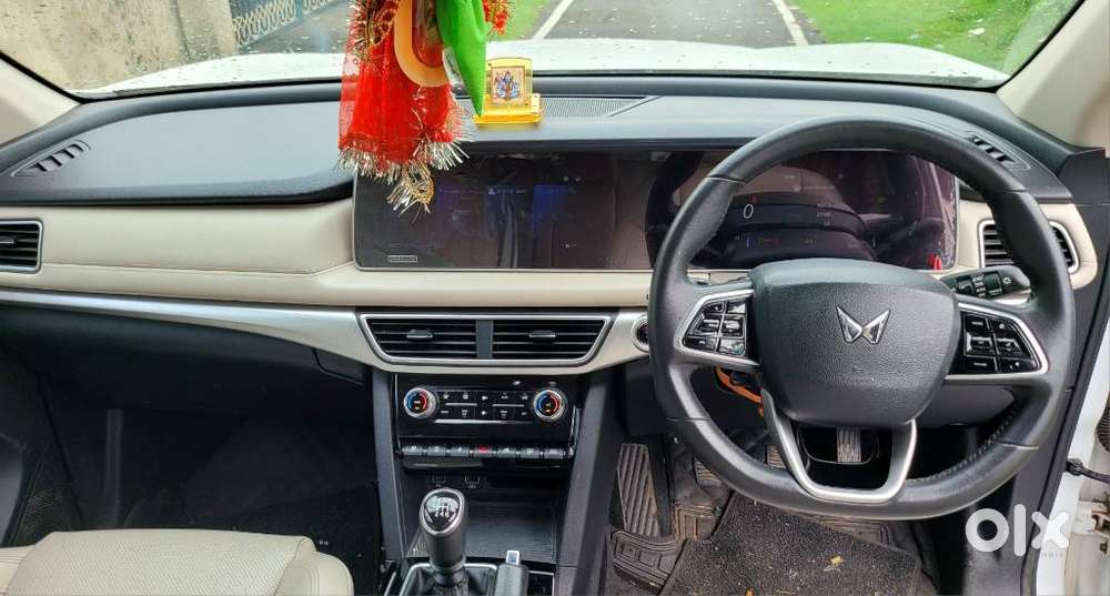 Mahindra Xuv700 2.2 Ax 7 Diesel Mt Str, 2023, Diesel