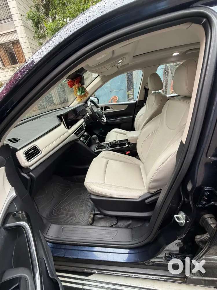 Mahindra Xuv 700 Diesel Top Model - Great Condition