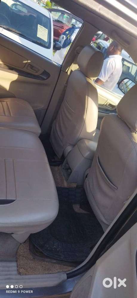 Toyota Innova 2.5 G (diesel) 8 Seater, 2010, Diesel