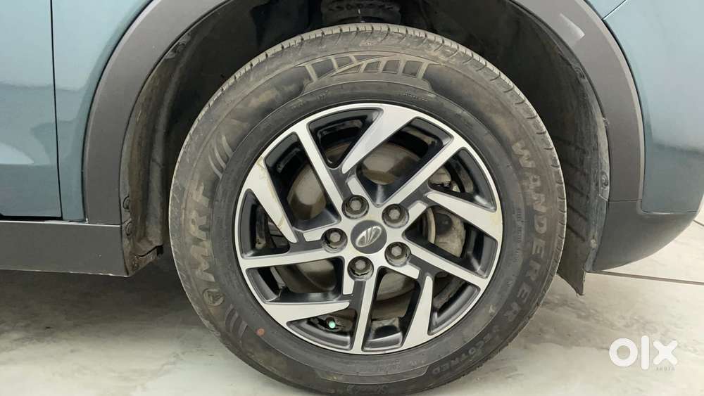 Mahindra Xuv300 W8 (o) 1.5 Diesel Amt, 2022, Diesel